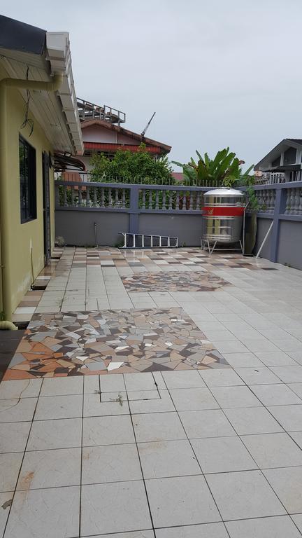 Ellis Lot 310 Vila Kuching Exterior foto